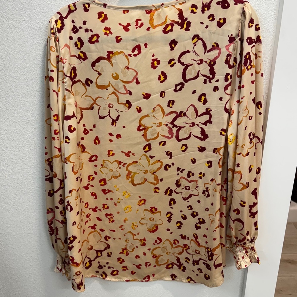 JODIFL Cream Long Sleeve Blouse with Nature Inspired Print - Picture 6 of 6